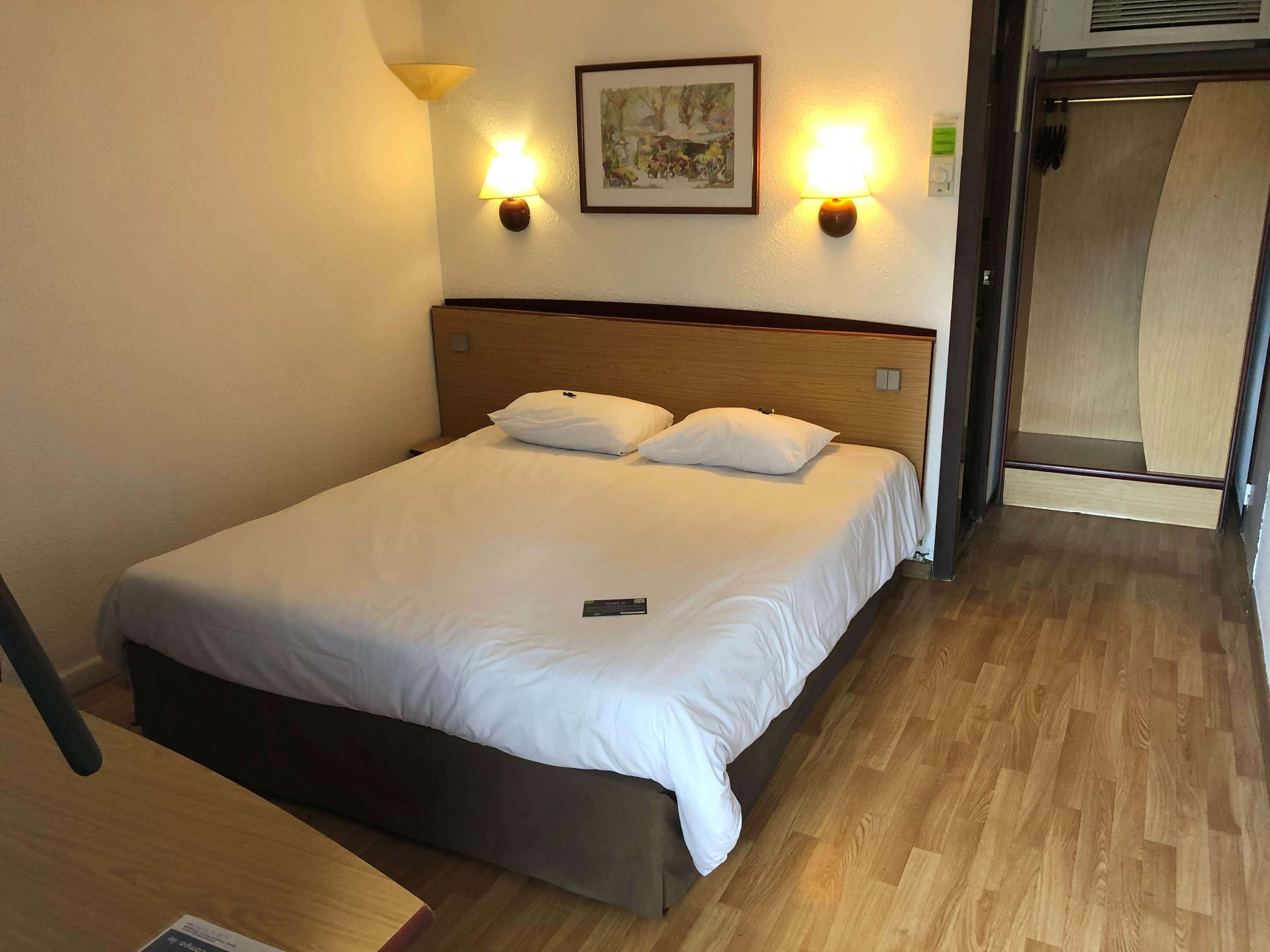 Campanile Perpignan Sud Hotel Bagian luar foto