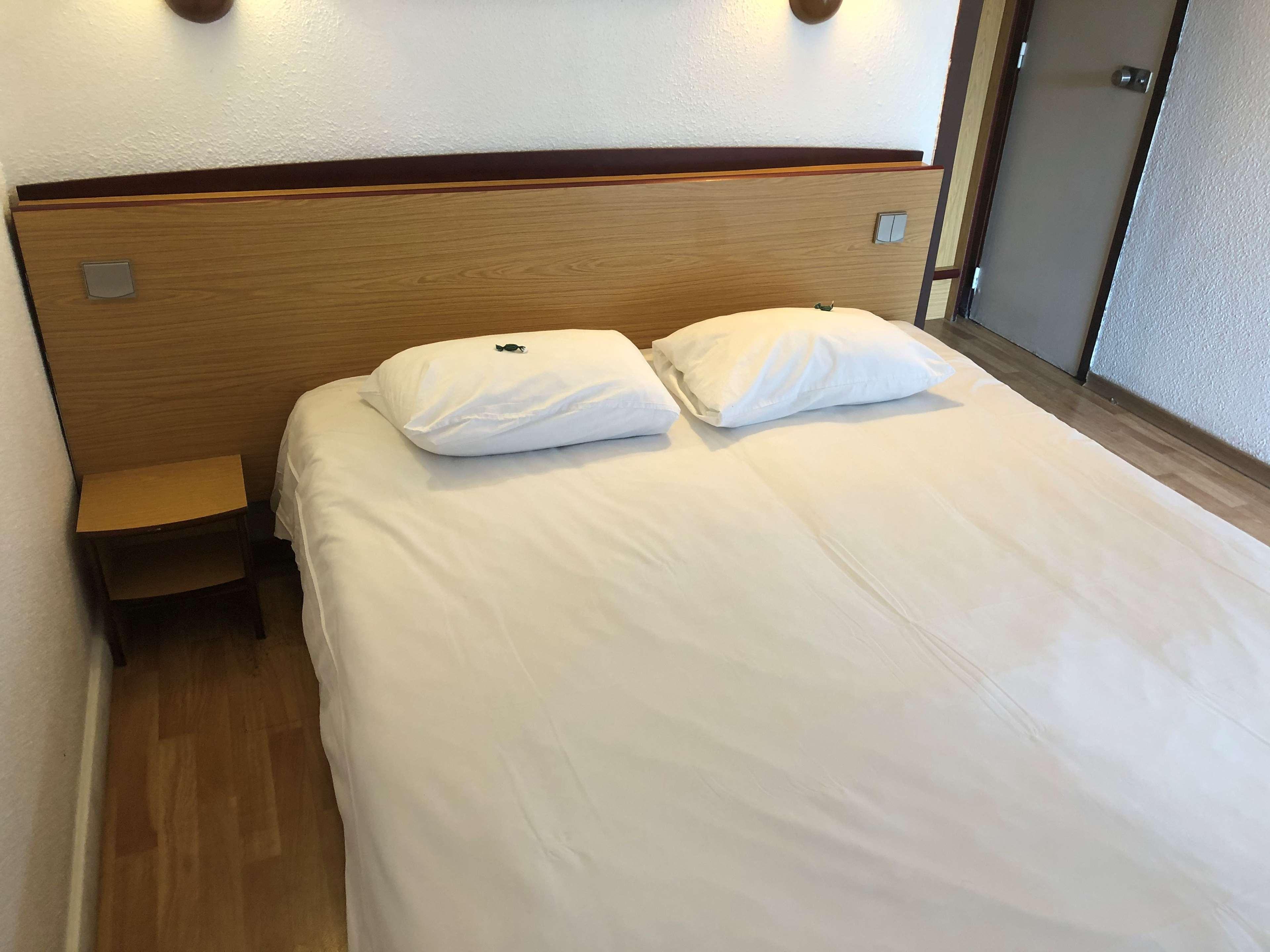 Campanile Perpignan Sud Hotel Bagian luar foto