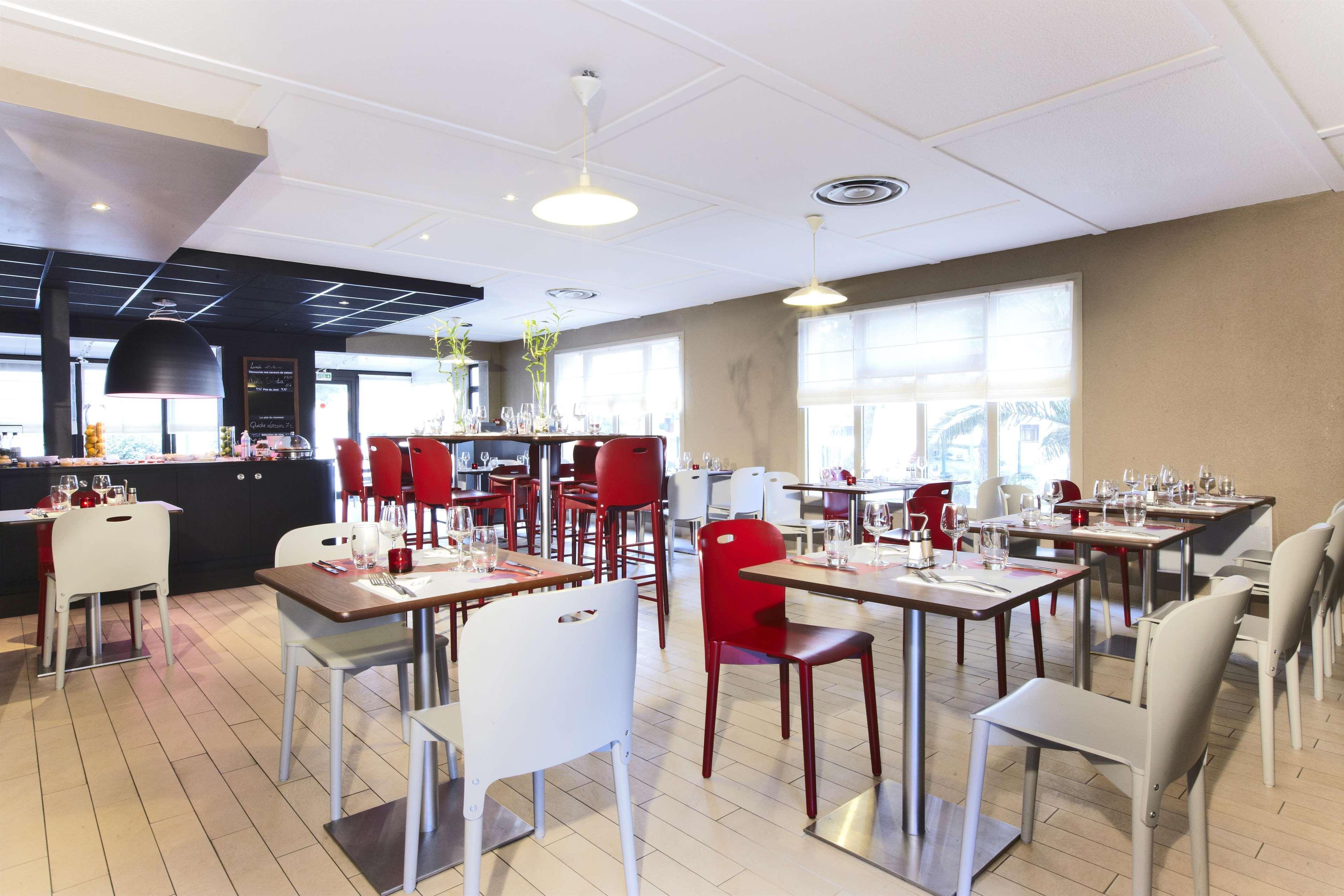 Campanile Perpignan Sud Hotel Bagian luar foto
