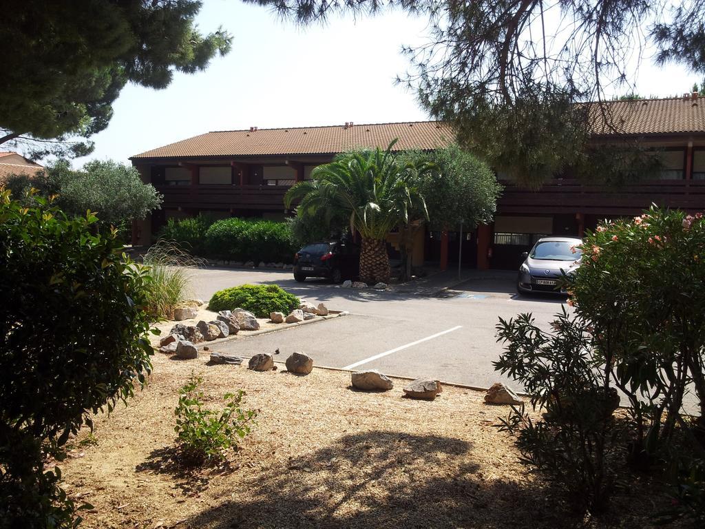 Campanile Perpignan Sud Hotel Bagian luar foto
