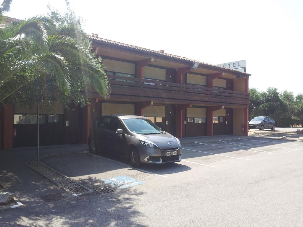 Campanile Perpignan Sud Hotel Bagian luar foto