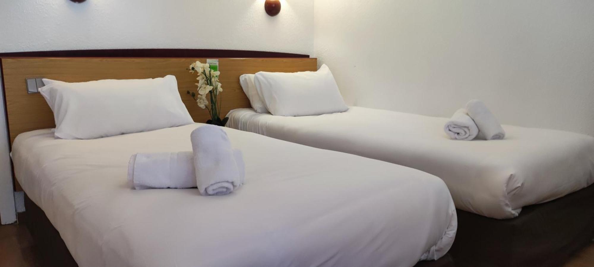 Campanile Perpignan Sud Hotel Bagian luar foto