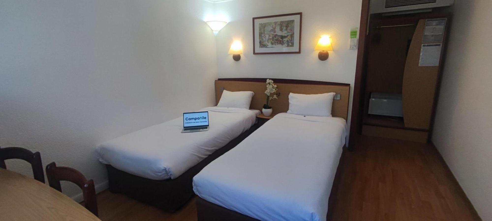 Campanile Perpignan Sud Hotel Bagian luar foto
