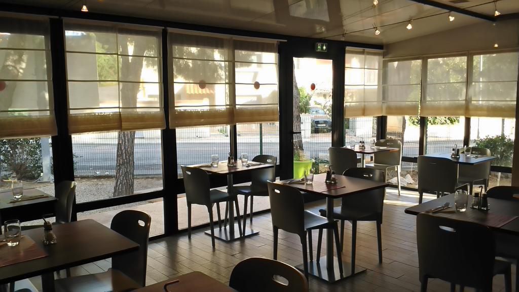 Campanile Perpignan Sud Hotel Bagian luar foto